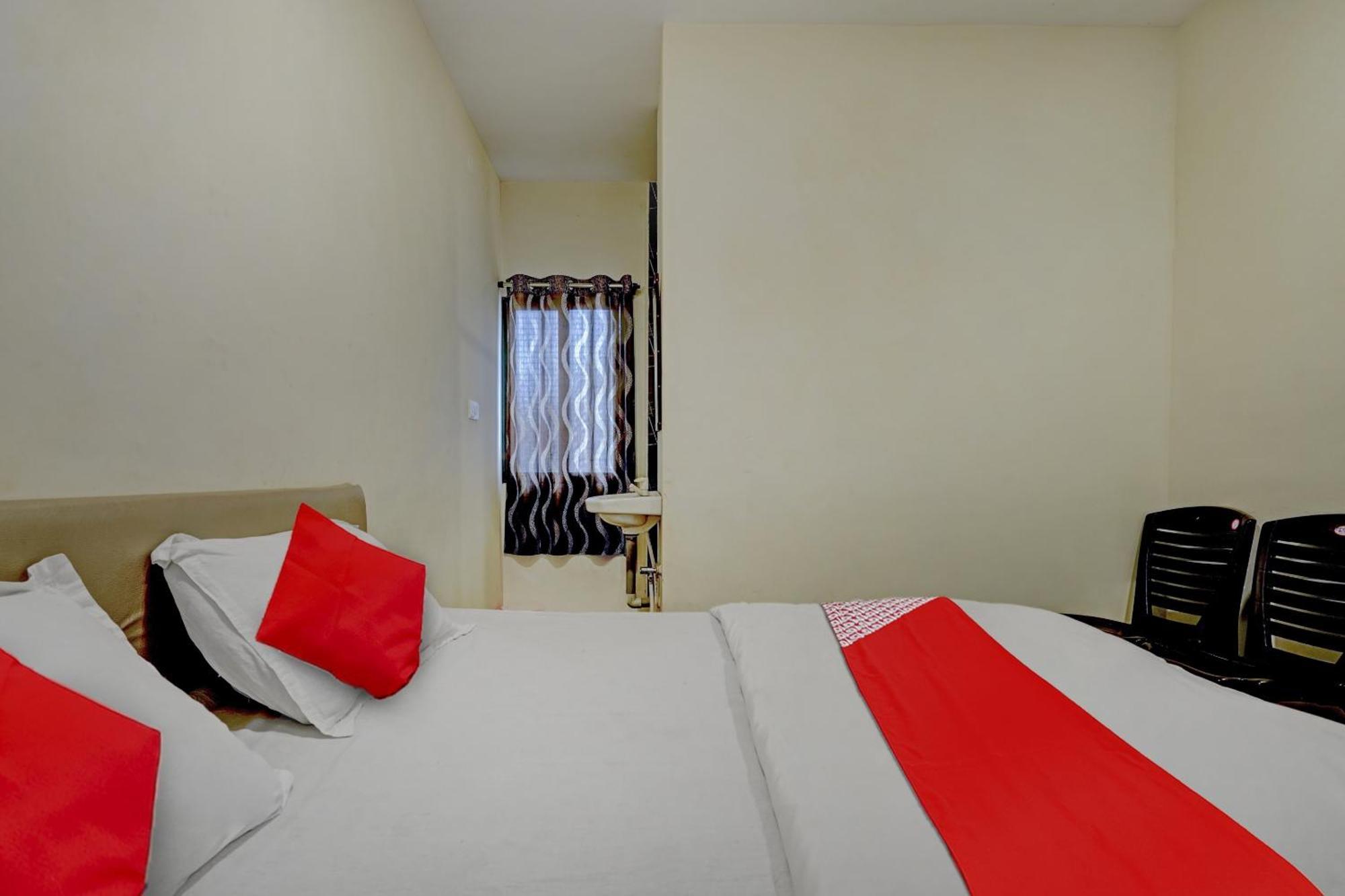 Oyo Flagship The Chirag Resort Bhandara Bagian luar foto